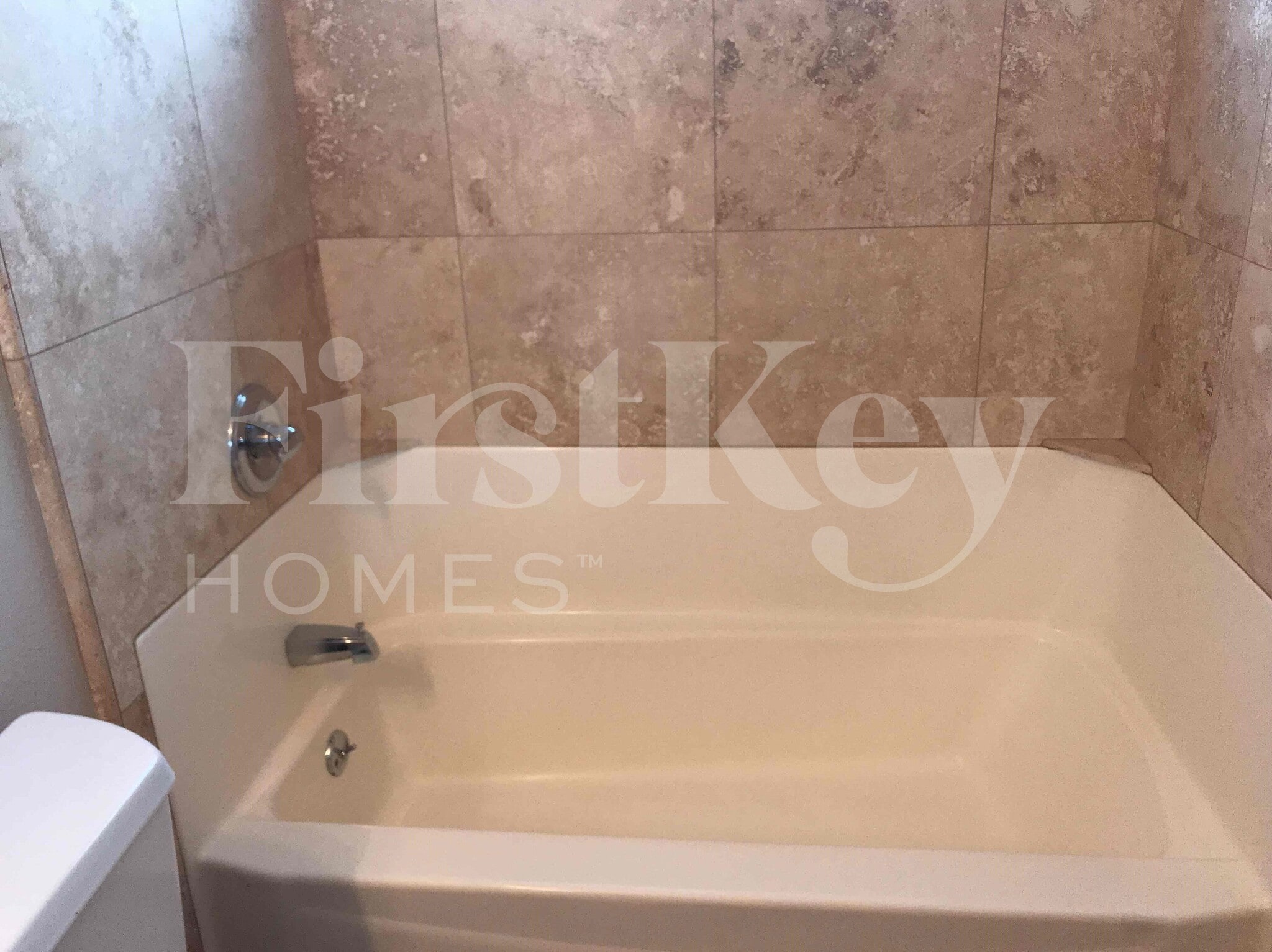 Building Photo - 5520 W Golden Ln