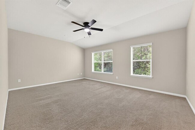Building Photo - 516 E Slaughter Ln