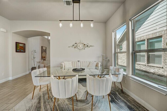 Building Photo - 17012 Pleasanton Cove