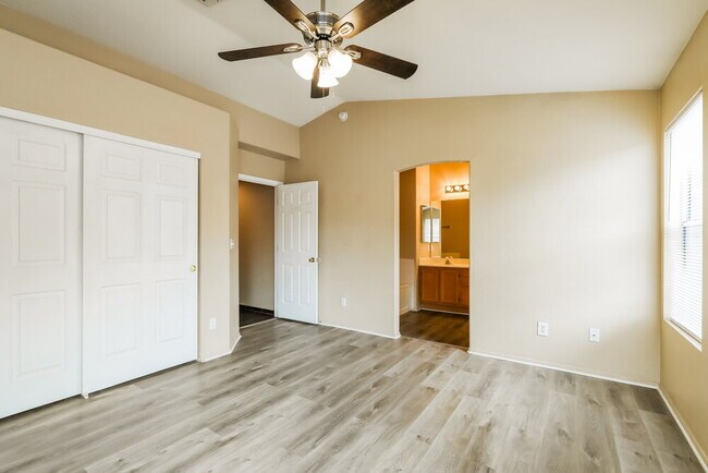 Building Photo - 7519 W Summer Sky Dr