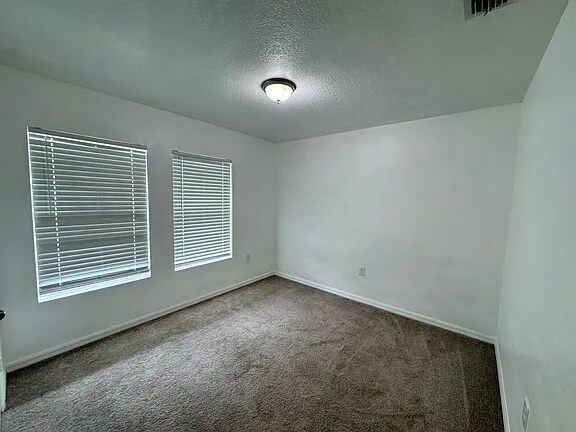 Building Photo - 910 Nancy Ct