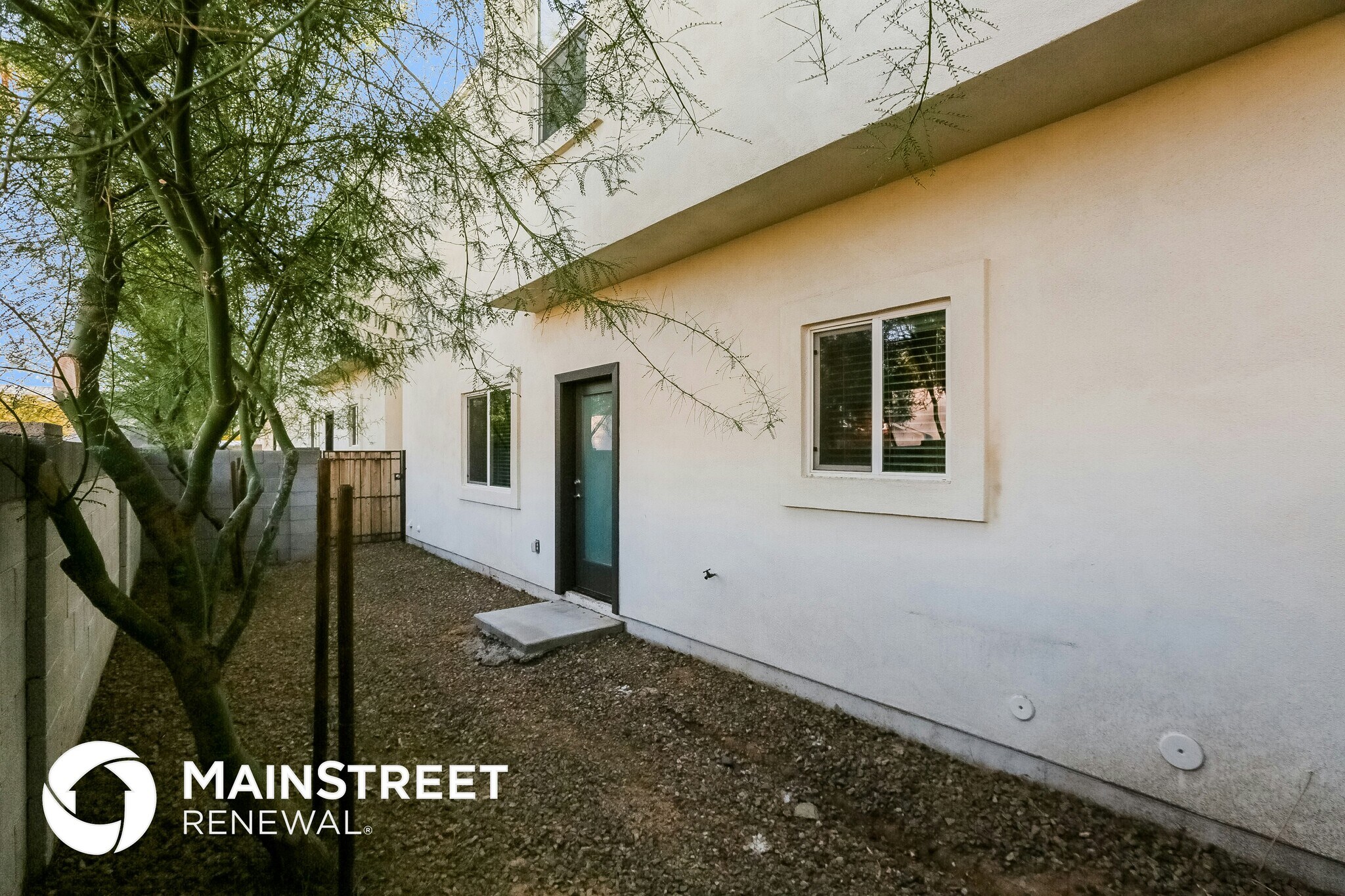 Building Photo - 2000 N 36th St