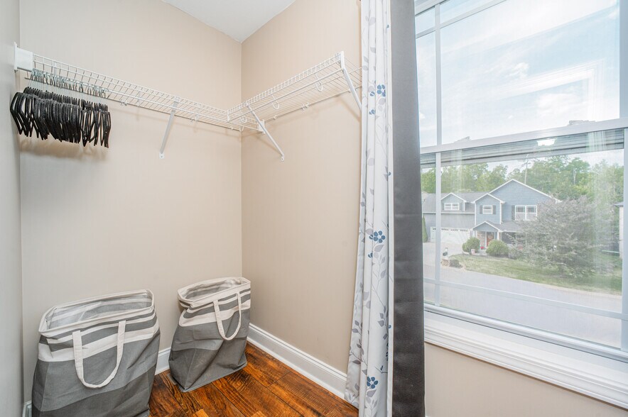 Building Photo - 7809 Elkton Ln