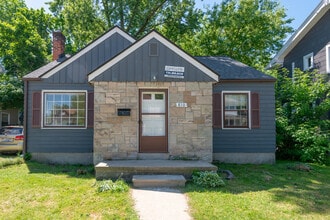 Building Photo - 810 Sylvan Ave