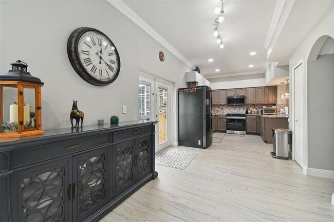 Building Photo - 19426 Sandy Springs Cir