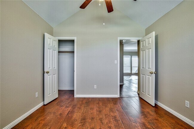 Building Photo - 4424 Maple Shade Ave