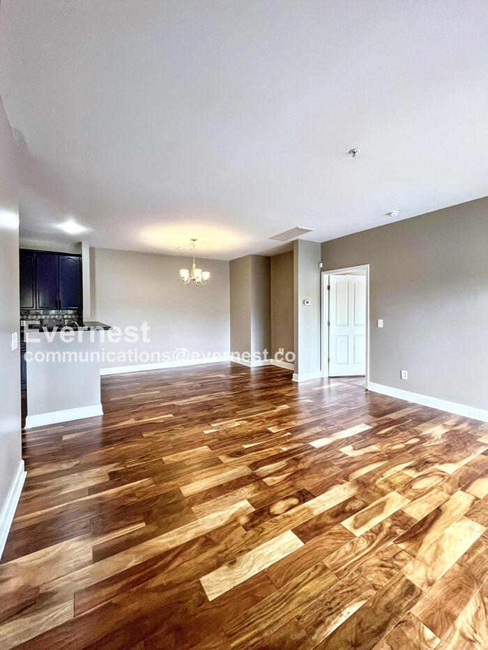 Building Photo - 8431 Callabee Way