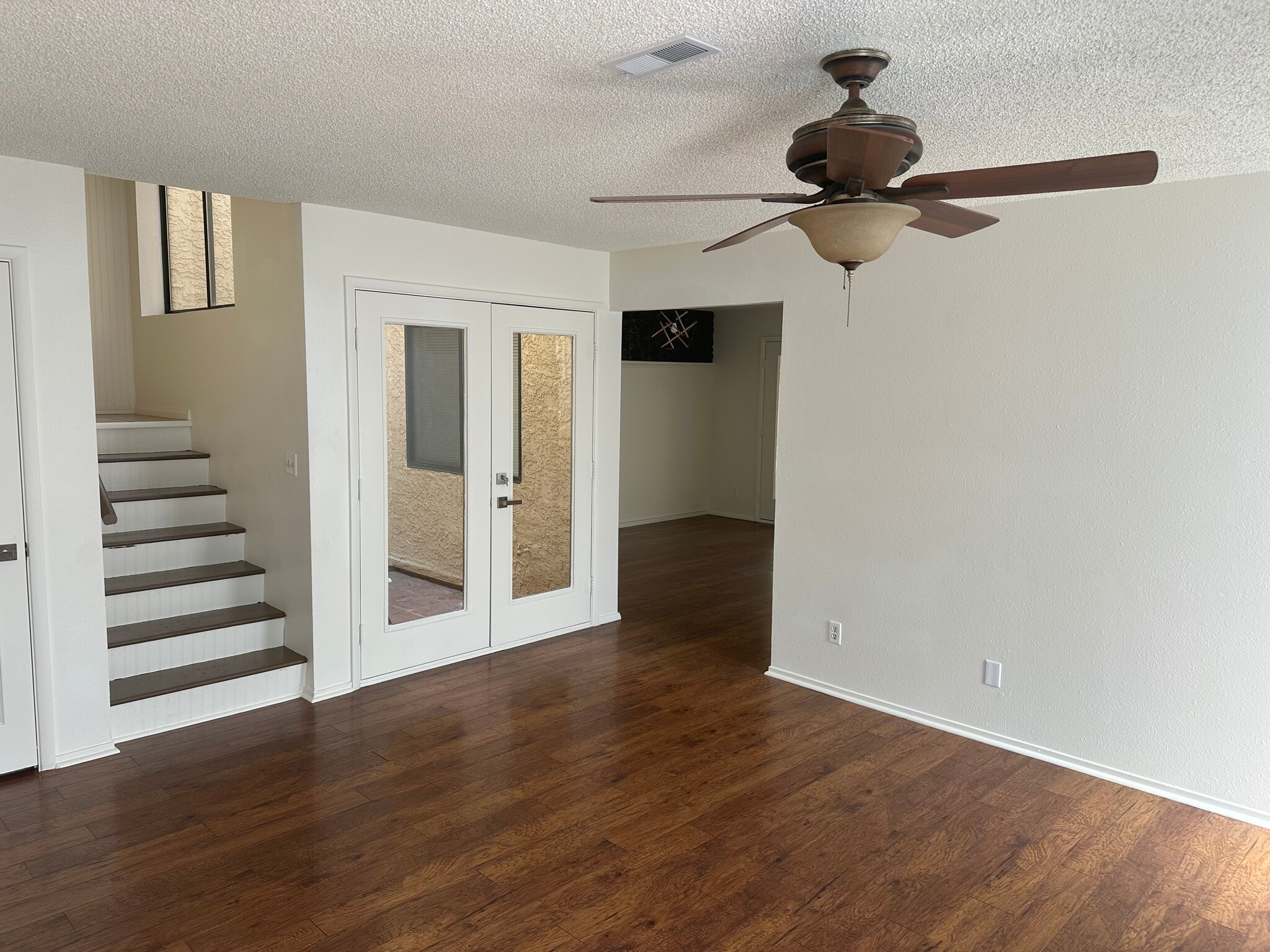 Building Photo - 8140 Spur Ct