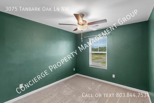 Building Photo - 3075 Tanbark Oak Ln NW