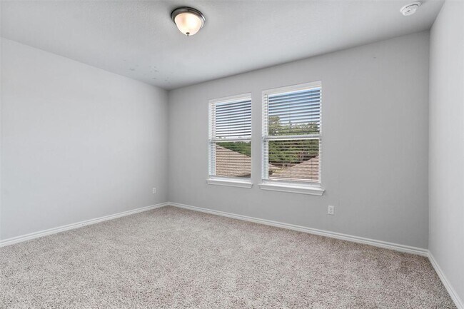 Building Photo - 1713 Yaupon Grove Ln