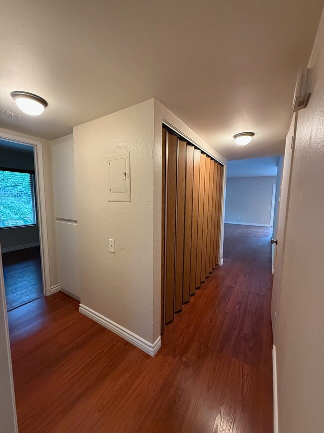 Building Photo - 20279 Green Hill Ln