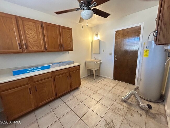 Building Photo - 3926 W Willow Ave