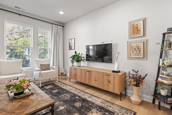 Building Photo - 1124 Drummond Ave