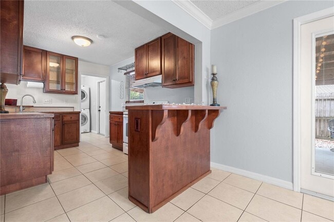 Building Photo - 3606 W Royal Palm Cir