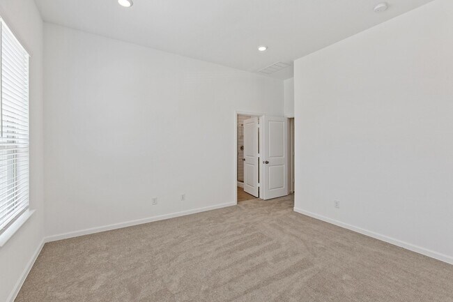 Building Photo - 4131 Balboa Dr