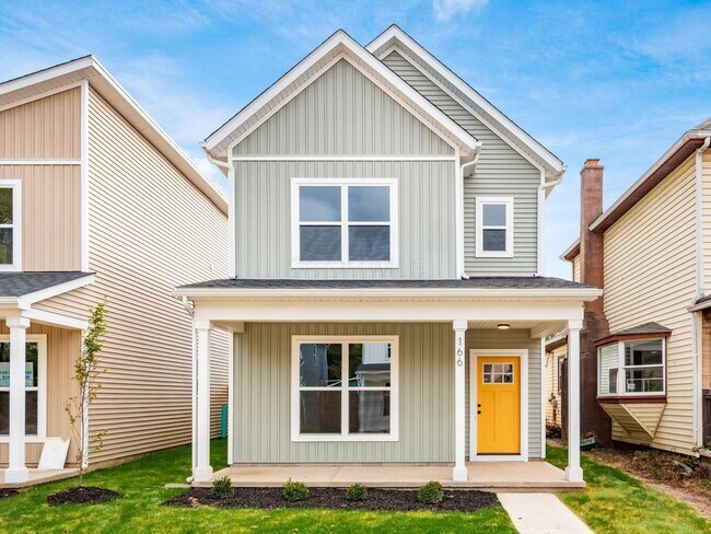 Primary Photo - 166 Wisconsin Ave