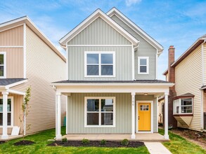 Building Photo - 166 Wisconsin Ave