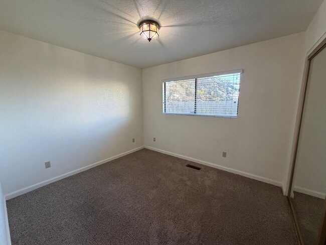 Building Photo - Lovely home in Marina available March 16, 2026!