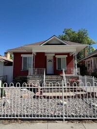 Building Photo - Gorgeous Sugar House Home!!!