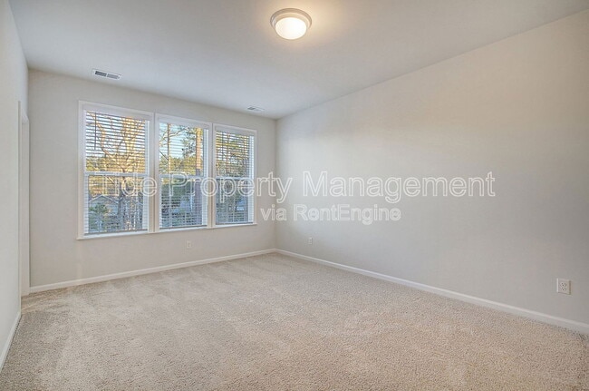 Building Photo - 104 Omalley Dr