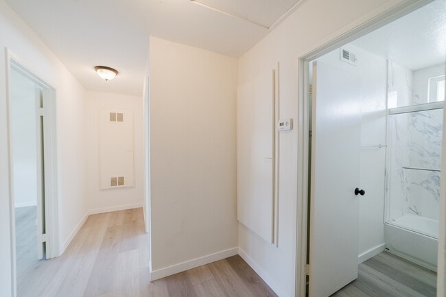 Building Photo - 4154 Baycliff Way