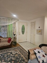 Building Photo - 12 Brookside Ave W