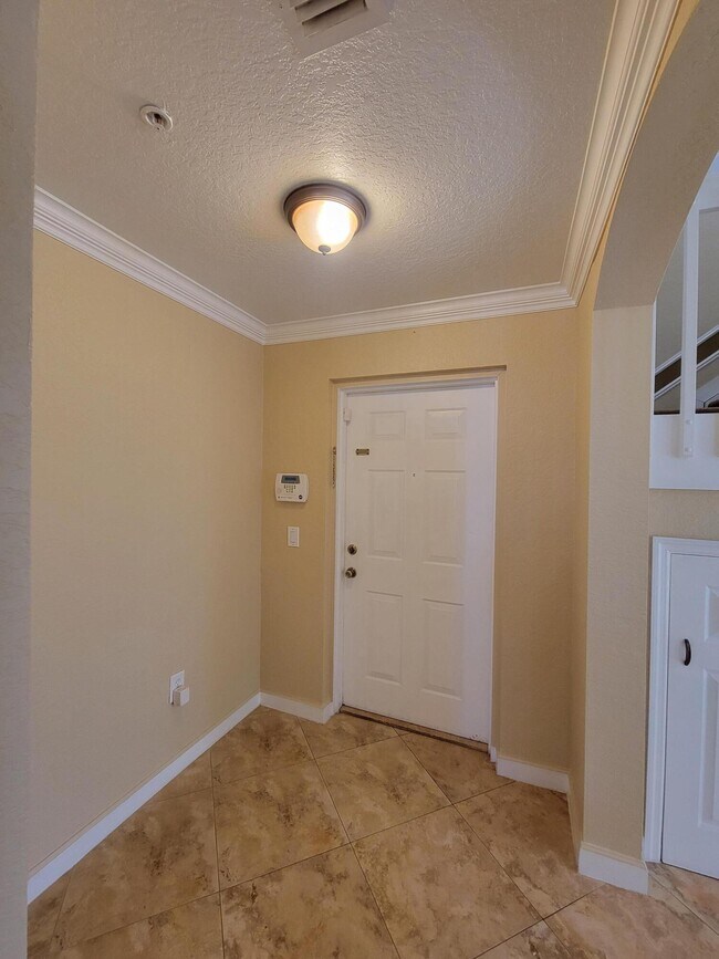 Building Photo - 1130 Shoma Dr