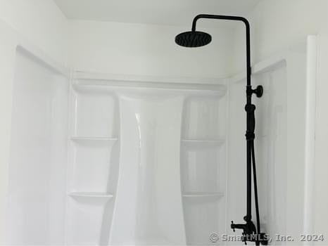 Building Photo - 27 Woodside Cir