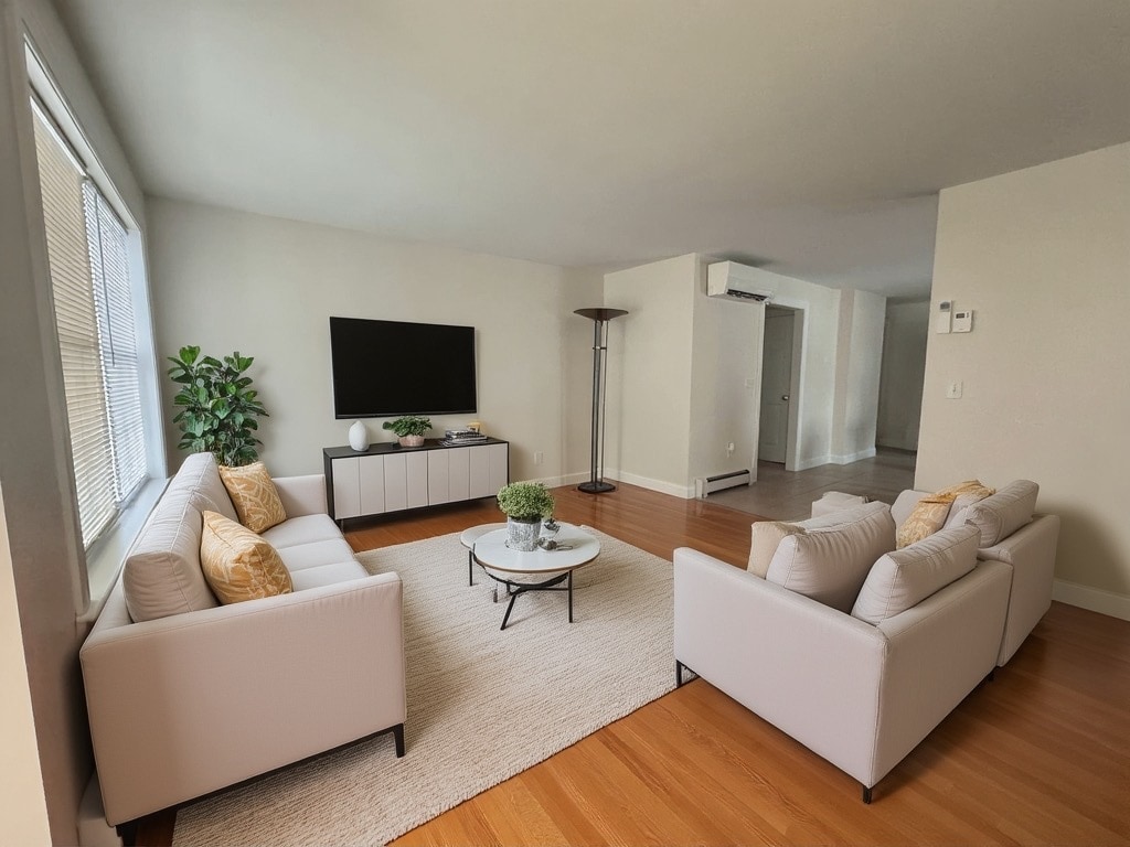 Building Photo - 1 Horseshoe Dr