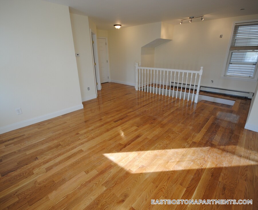 Building Photo - 30 Wordsworth St