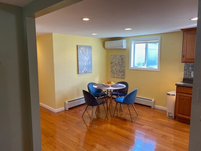 Building Photo - 107 Fillmore St