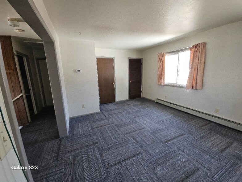 Building Photo - 370 Shoshone Ave