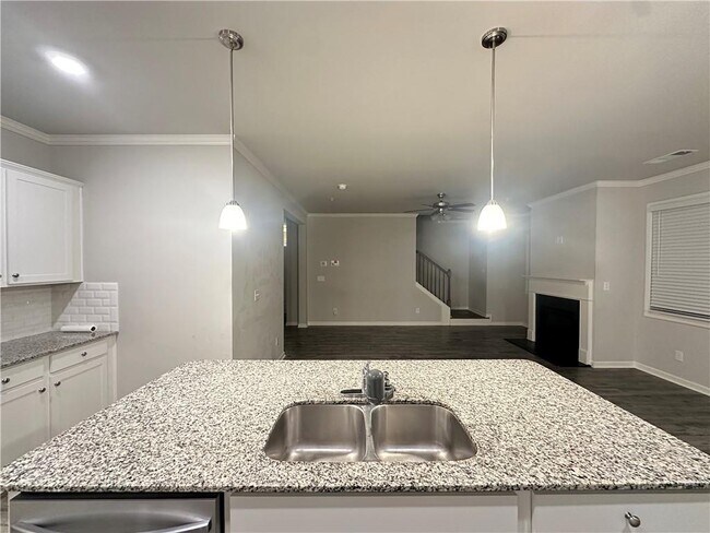 Building Photo - 813 Upper Dove Ct