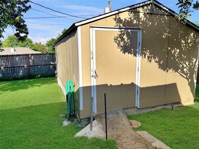 Building Photo - 708 Crestview Dr