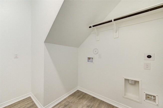 Building Photo - 821 Laguna Grn Ln