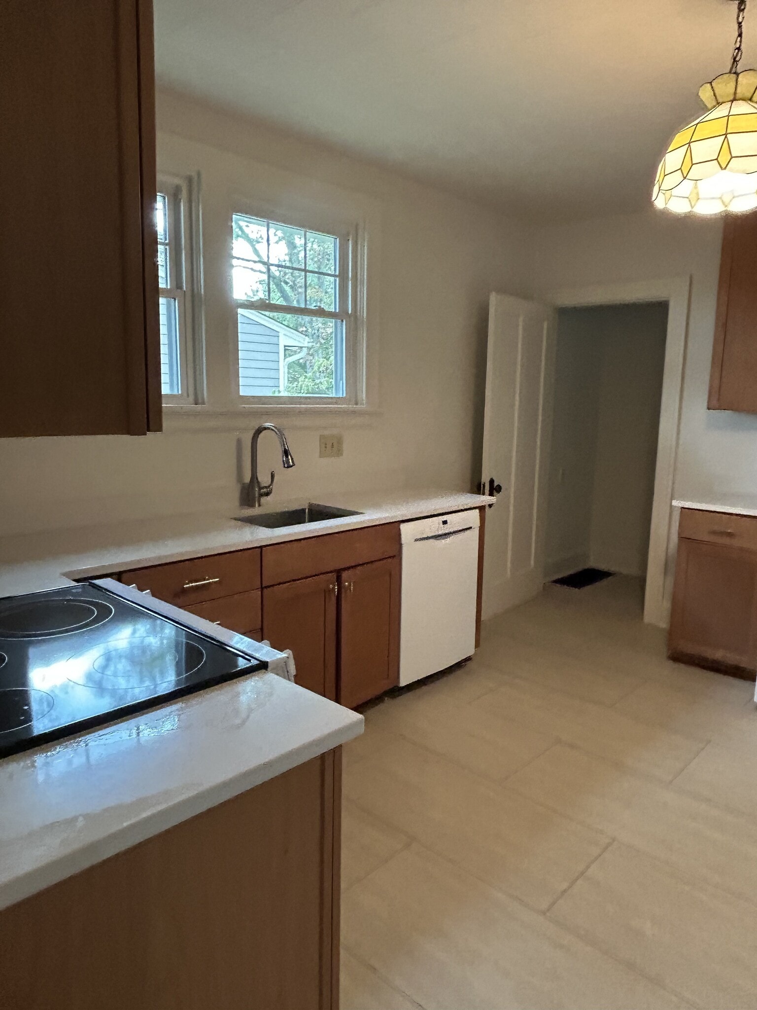 Building Photo - 9477 Highland Ave