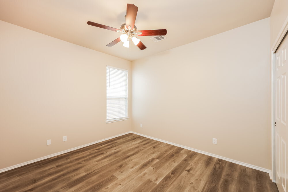 Building Photo - 11615 Tahoka Daisy
