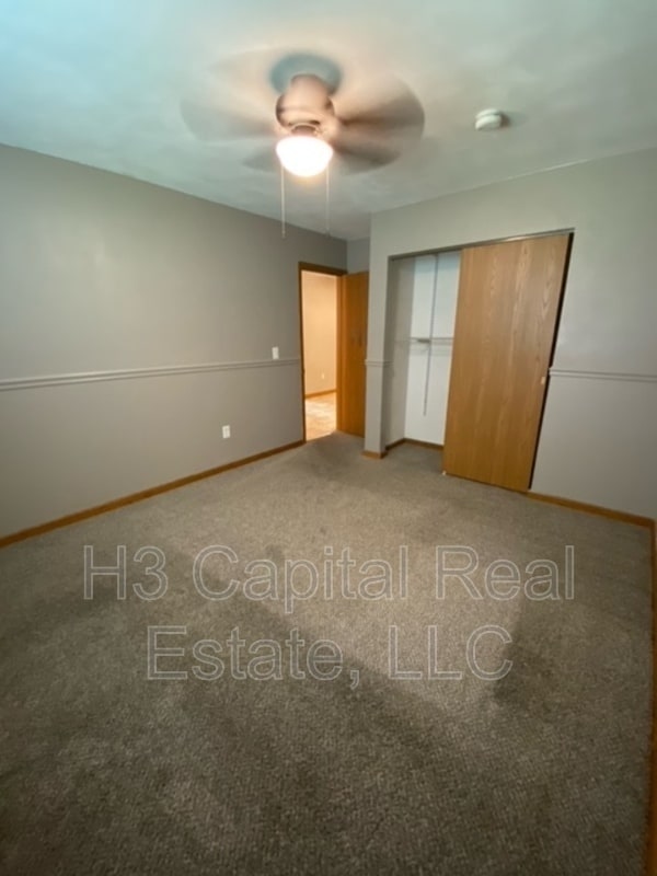 Building Photo - 2 Innsbruck Ln