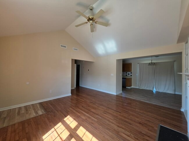 Building Photo - 1405 Bantry Ln