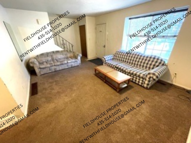 Building Photo - 682 E 800 N