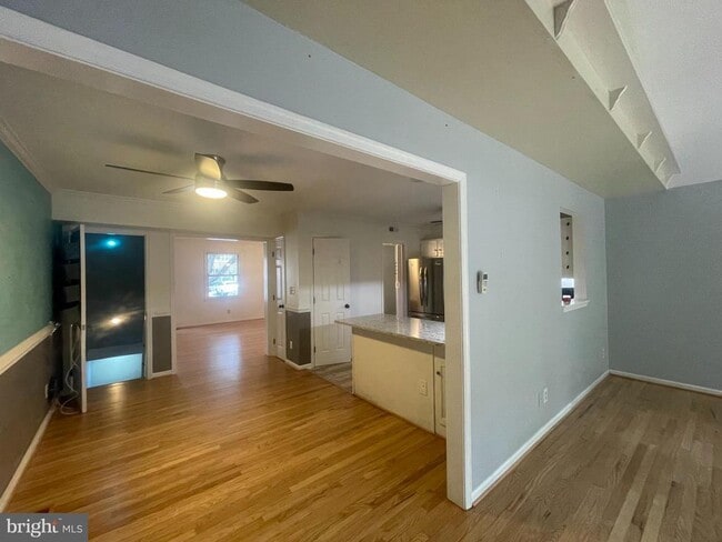Building Photo - 9612 Dominion Forest Cir
