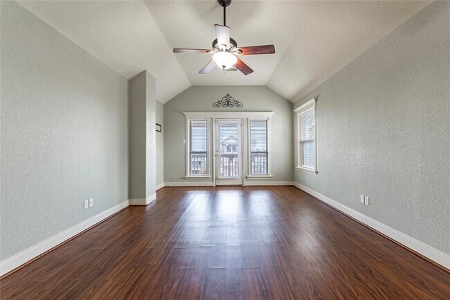 Building Photo - 70 Tarpon St