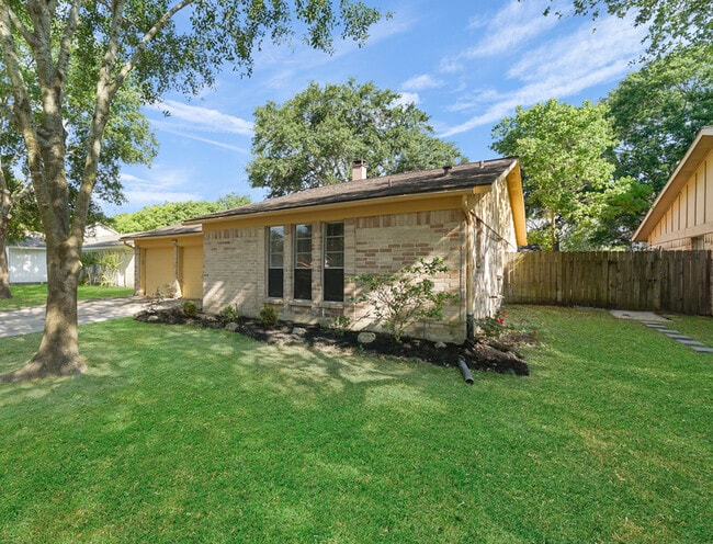 Building Photo - 22626 Leedstown Ln