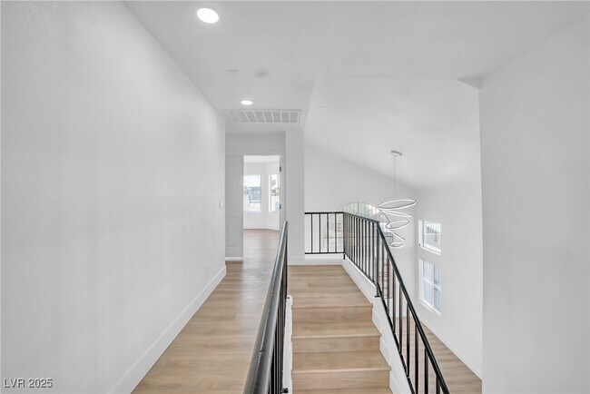 Building Photo - 5207 Silverheart Ave