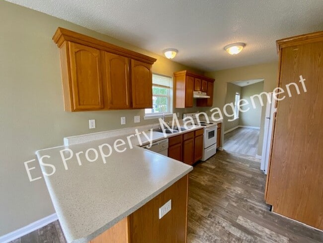 Building Photo - Wonderful 3 Bedroom 2 Bath Ranch Home in Lawrence Township!
