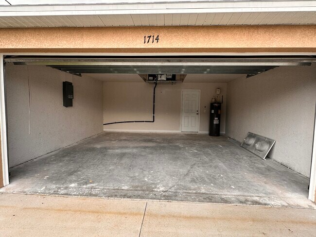 Building Photo - 1714 Four Mile Cove Pkwy