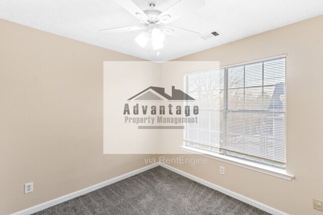 Building Photo - 382 Summer Hill Cir