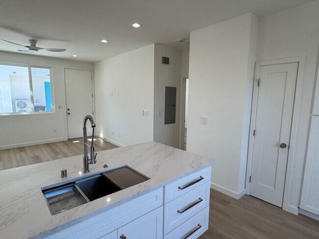 Building Photo - 6170 Briercrest Ave