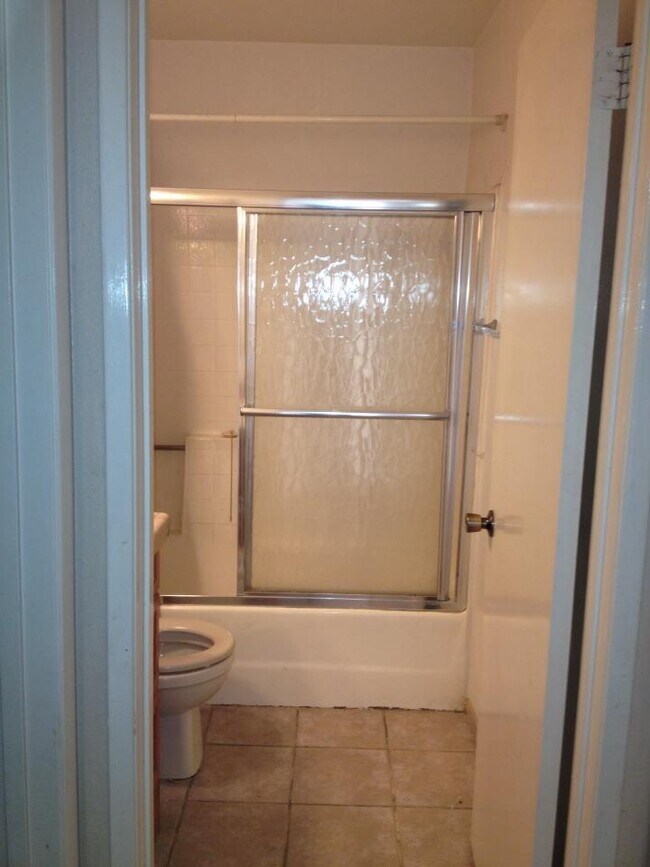 Building Photo - Charming 2-Bed, 2-Bath Pool Home with Fireplace & 2-Car Garage in Quiet Colton Neighborhood