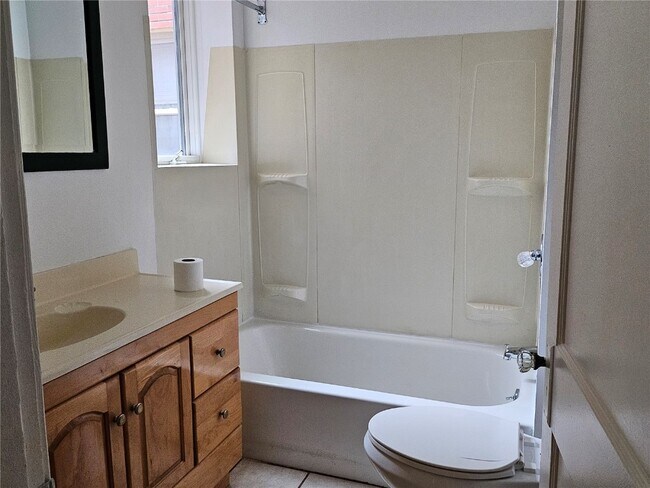 Building Photo - 3807 Potomac St